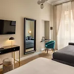 Porta Castello Suites